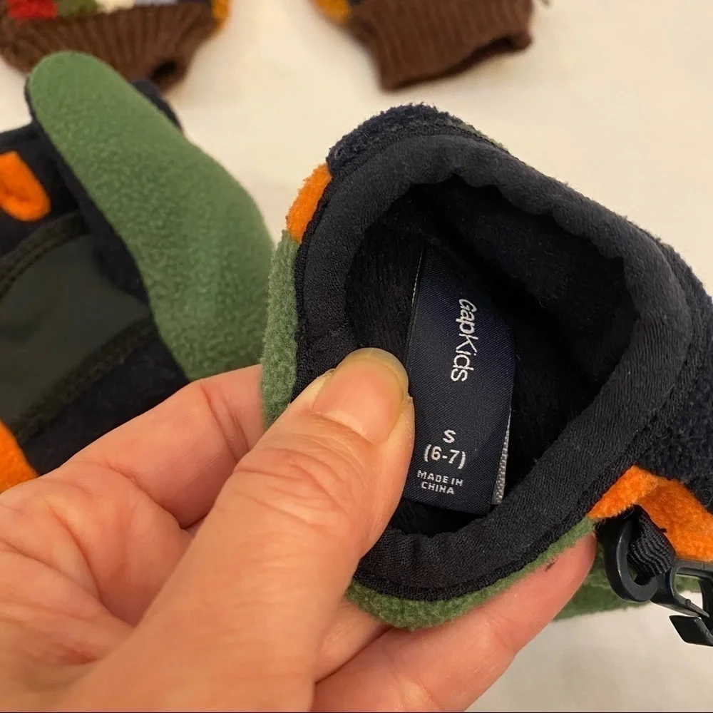 Babystyle, GAP Lot of 3 Boys Kids Gloves ,Mittens, Beanie Size S/M